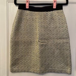Kate Spade Knee-Length Skirt with Gold, Black and Cream Tweed Pattern (Size 6)